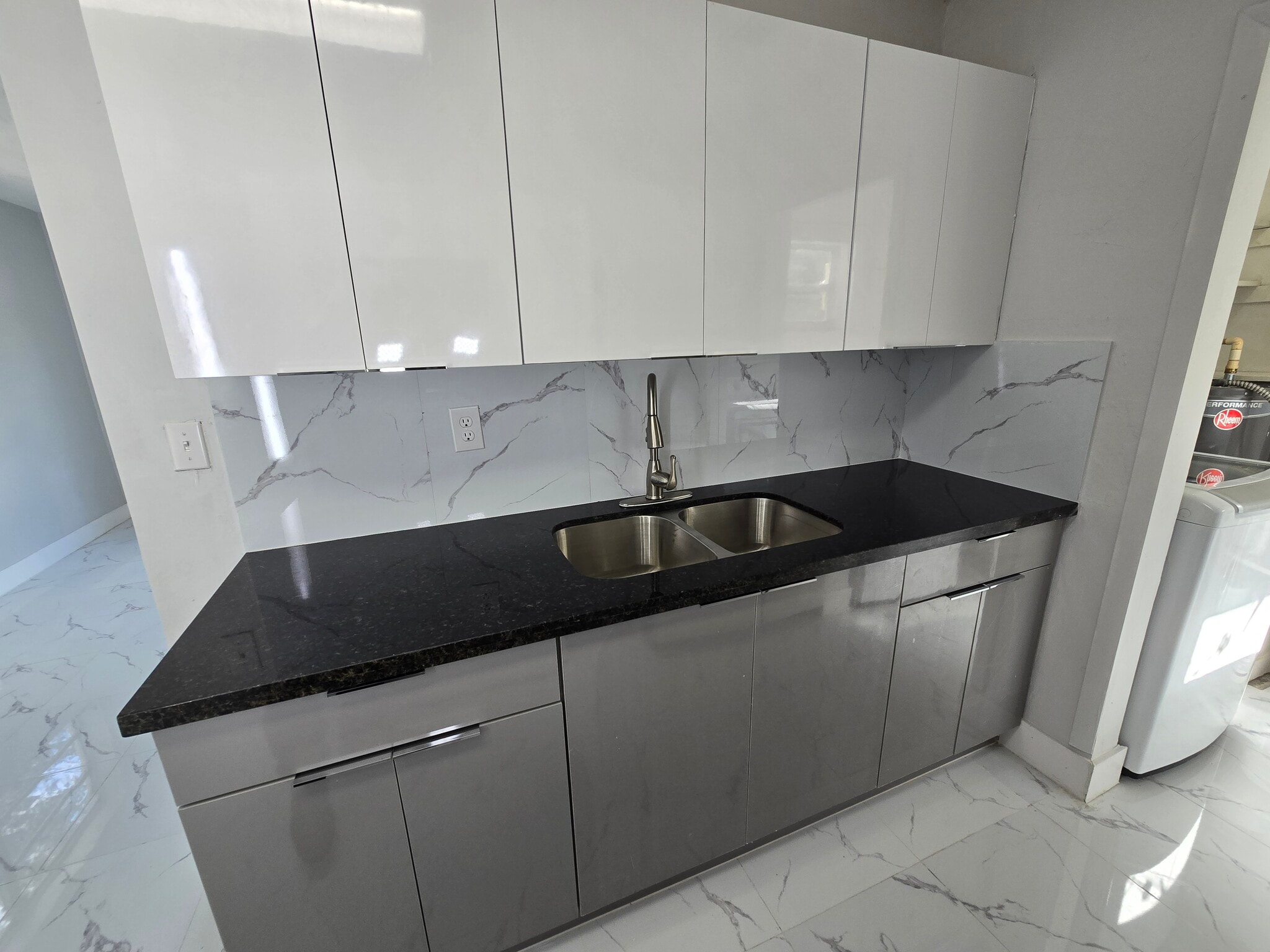 Building Photo - 1320 NE 211th Ter