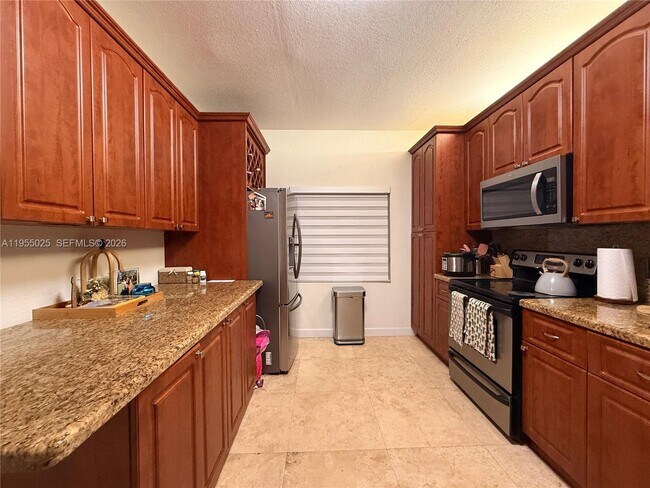 Building Photo - 17262 NW 6th Ct