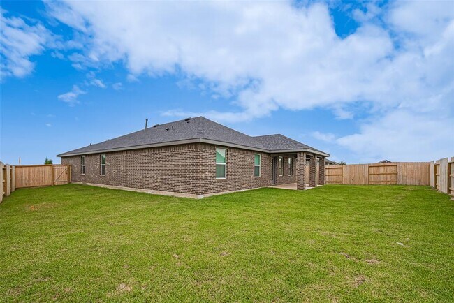 Building Photo - 27306 Sunterra Village Dr