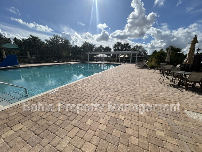 Building Photo - 6850 Pine Springs Dr