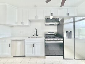 Building Photo - 1600 Chestnut Ave