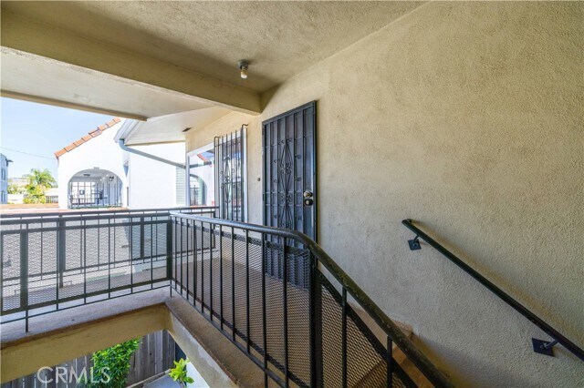 Building Photo - 1227 E 1st St