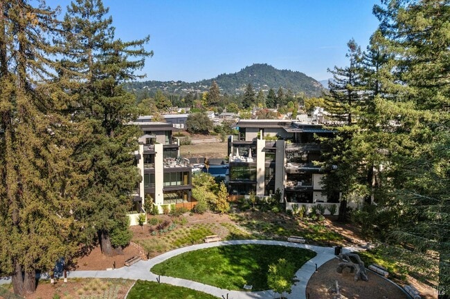 Building Photo - 171 Sawmill Cir