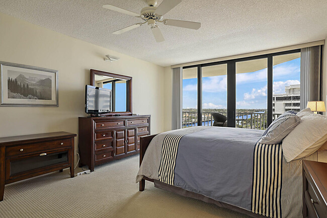 Building Photo - 2917 S Ocean Blvd