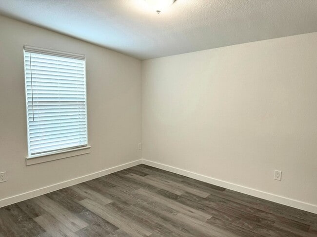 Building Photo - 3607 Sioux Trail