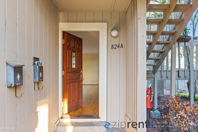 Building Photo - 2 br, 1.5 bath Condo - 824 Cedar St, Redwo...