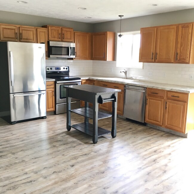 Building Photo - 7644 Deer Track Run