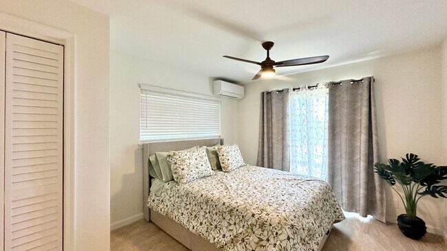 Building Photo - Fully Furnished 4 BD/3 BA Home in Mariner's Ridge!! Includes 1 Garage PRKG, W/D, Sep. Studio, & G...