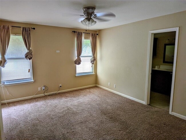 Building Photo - 8007 Forbsdale Dr