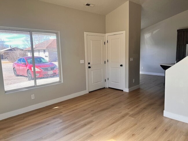 Building Photo - 378 - WC Properties, LLC