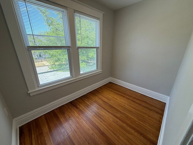 Building Photo - Charming 4bdrm/1.5bth Home Located in Richmond's North Highland Park w/Balcony!!