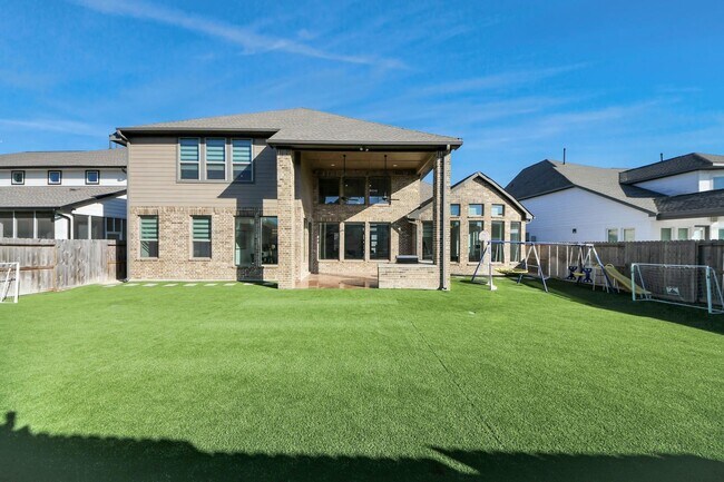 Building Photo - 10719 Klaria Cres Ct