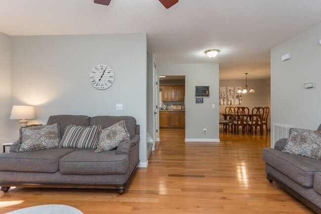 Building Photo - 3 Bedroom Home in Massanutten!!!