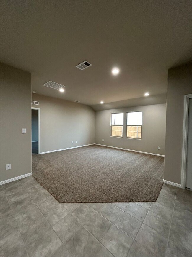 Building Photo - COMING SOON!!  Beautiful home in Parks Bell