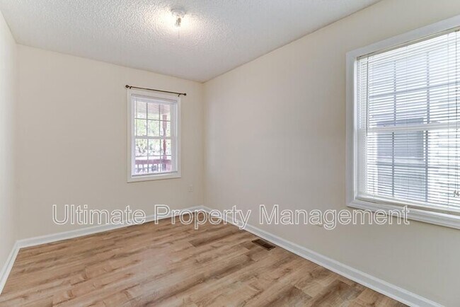 Building Photo - 1314 Dock St