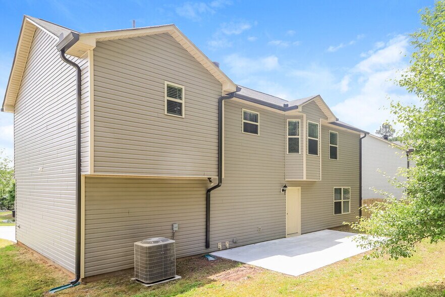 Building Photo - 223 Comet Ct