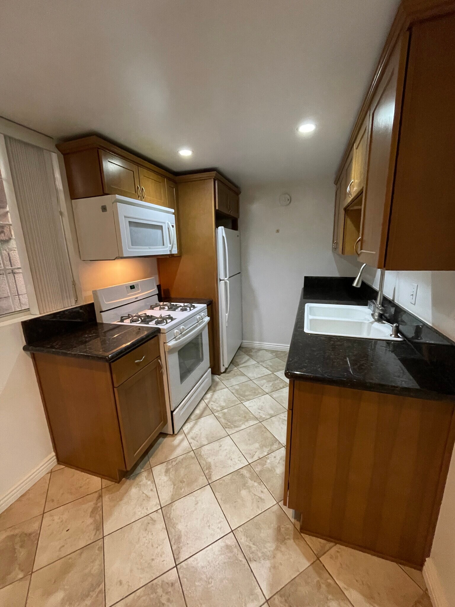 Building Photo - 201 Moonstone St