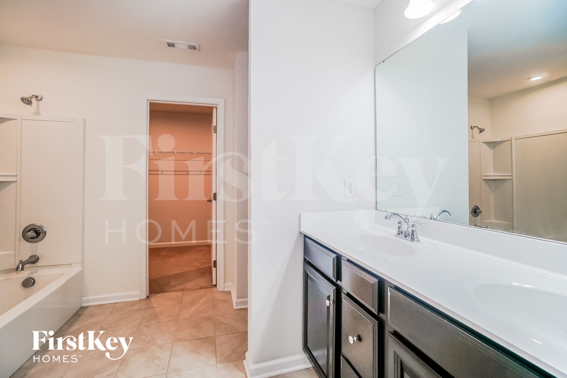 Building Photo - 717 Wallace Dr