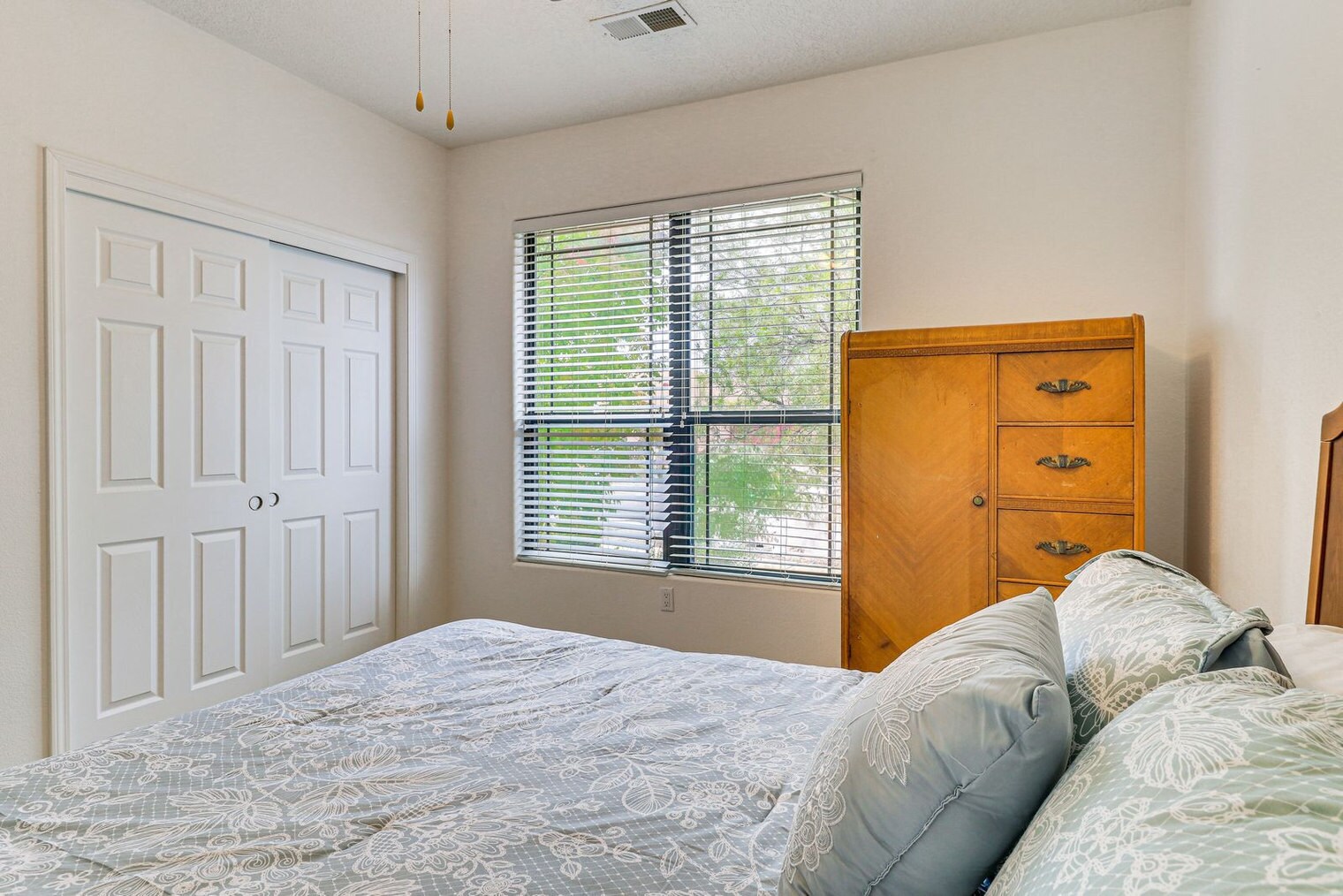 Building Photo - 878 Loma Pinon Loop