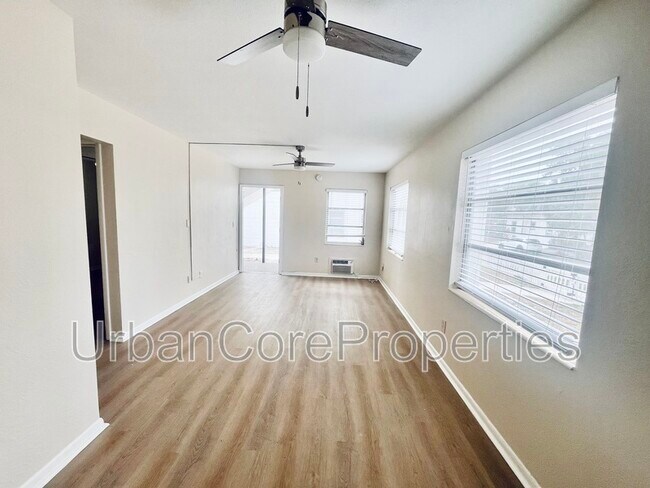 Building Photo - 115 7th Ave N