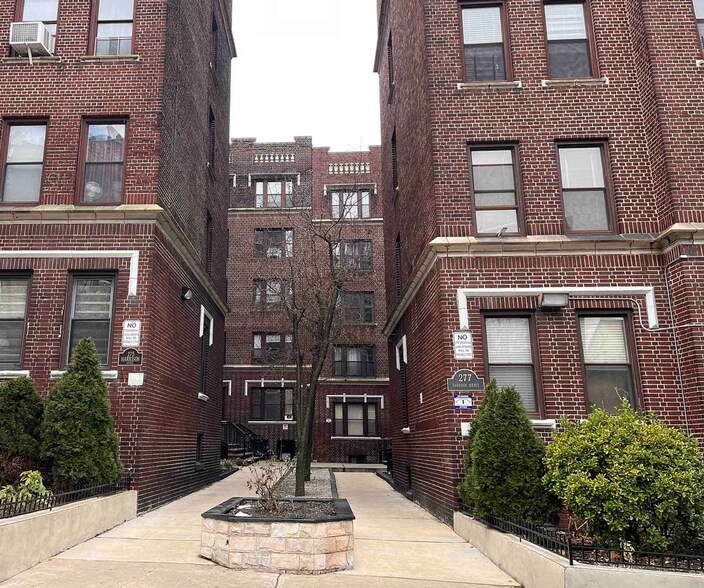 Building Photo - 277 Harrison Ave