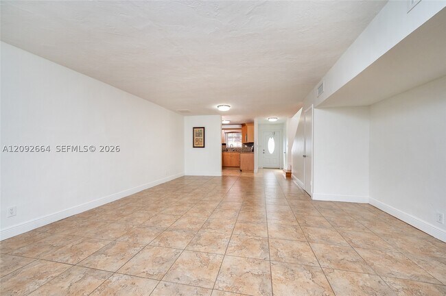 Building Photo - 1345 W 71st St