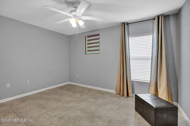 Building Photo - 7070 Sandle Dr