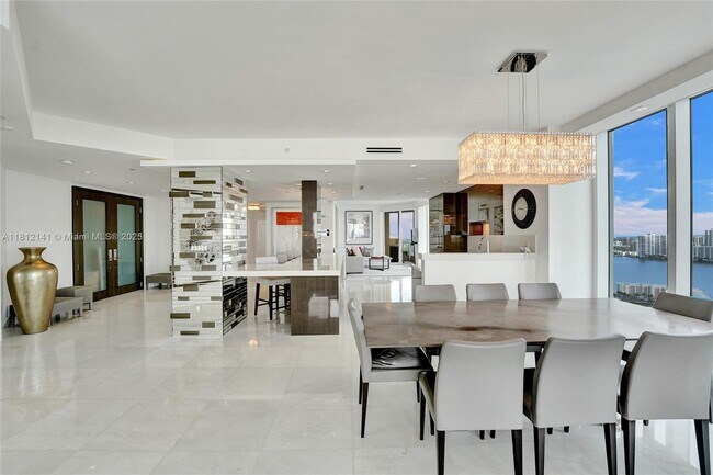Building Photo - 17875 Collins Ave