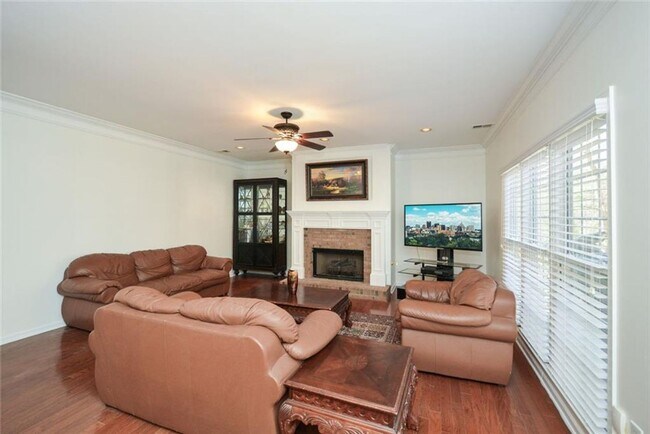 Building Photo - Welcome to this stunning West Cobb home! 5...