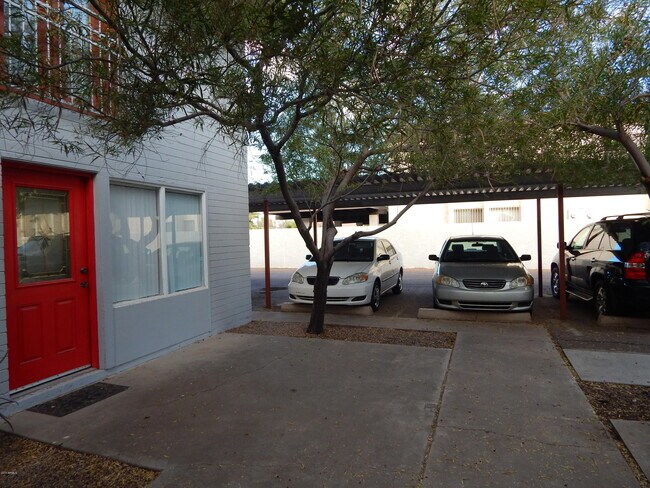 Building Photo - 2021 S Granada Dr