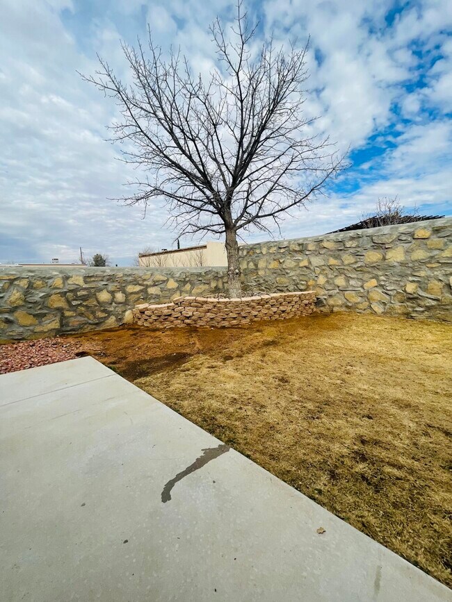 Building Photo - 3660 Sammy Reece PIace