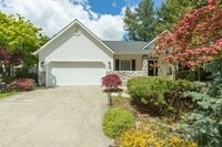 Building Photo - Loch Haven Hills Home