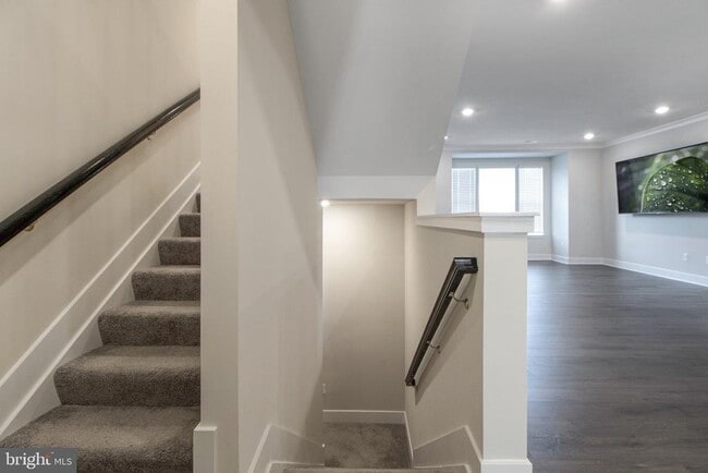 Building Photo - 7960 -B Potter Pl