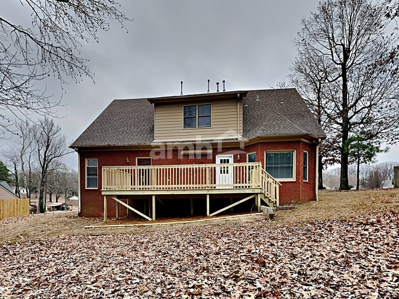 Building Photo - 6207 Chester Cv