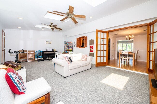 Building Photo - PALISADE