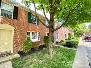 Building Photo - 442 Tanglewood Ln