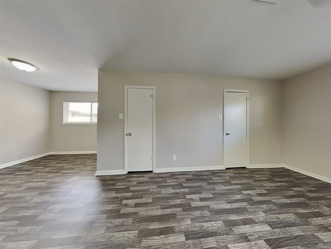Building Photo - 16007 Brookford Dr