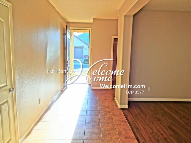 Building Photo - 481 Miesque Ct
