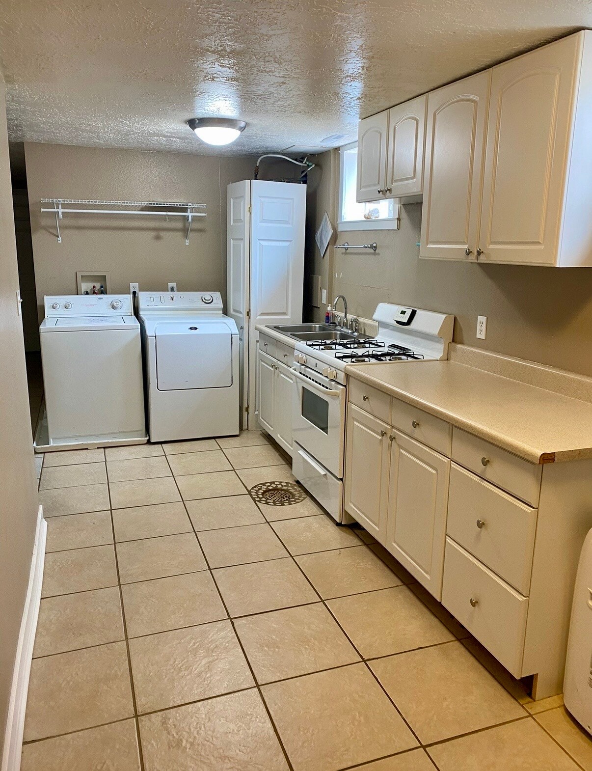 Building Photo - 118 N 900 W