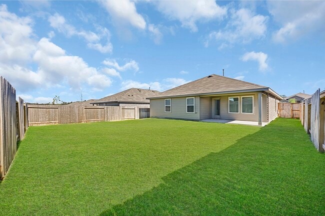 Building Photo - 40623 Spruce Ln