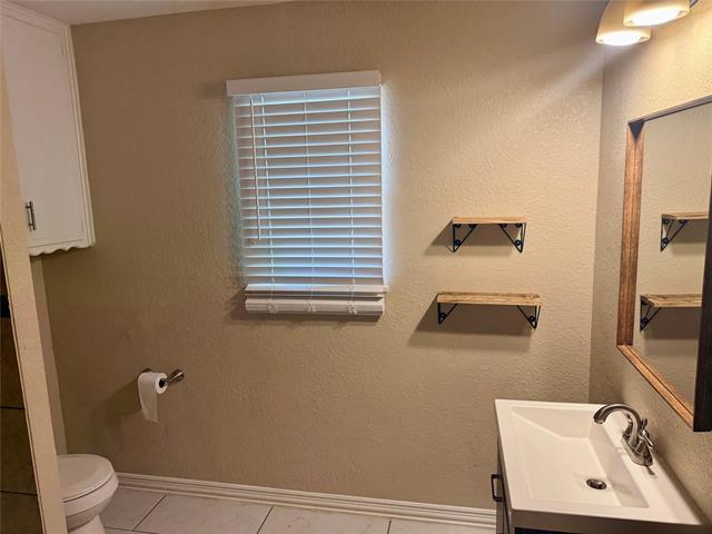 Building Photo - 205 Stardust Ln