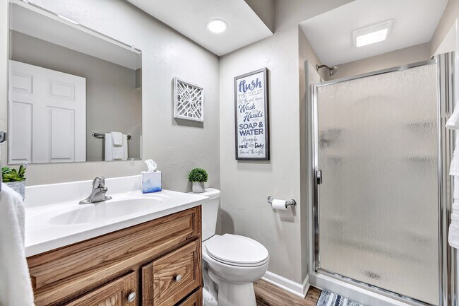 Building Photo - 341 Desplaine Rd