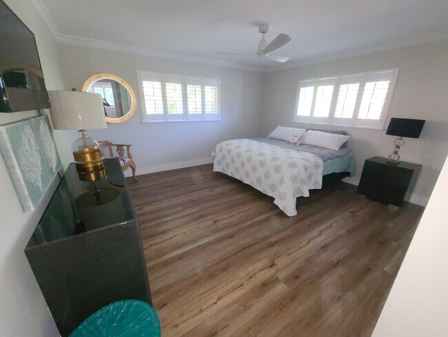Building Photo - 1202 Palm Trl