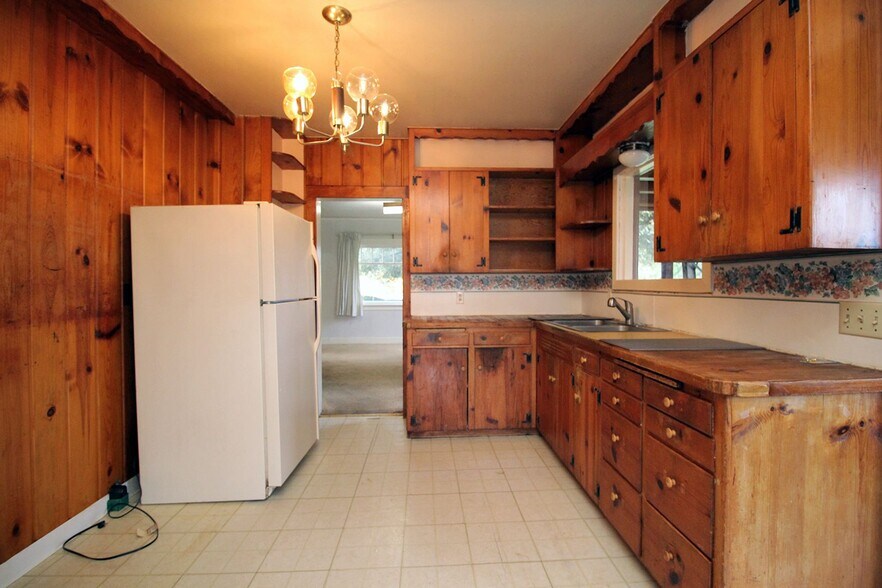 Building Photo - 19282 S Beavercreek Rd