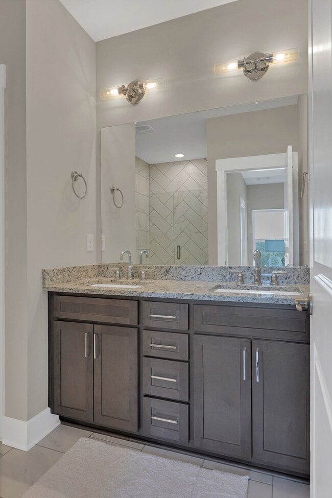 Building Photo - 253 Stonecrest Cir