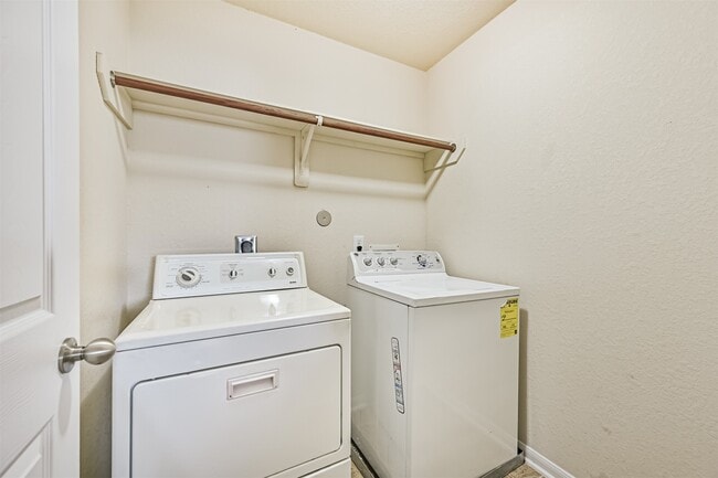 Building Photo - 13418 E Red Birch Cir