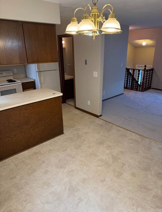 Building Photo - 2245 N Cedar Ave