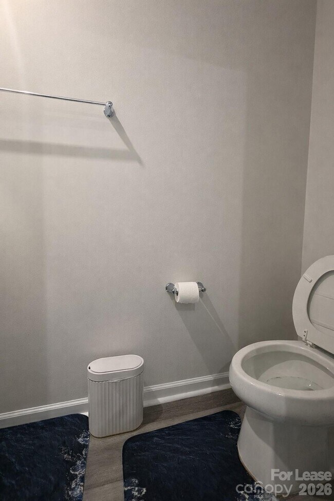 Building Photo - 6006 Silverwing Dr