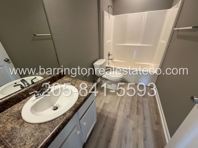 Building Photo - Calera