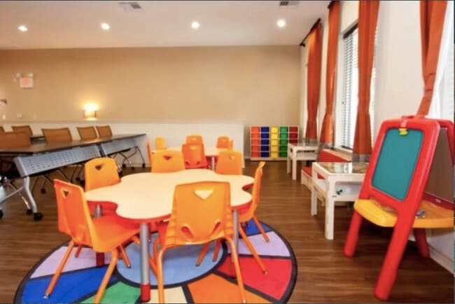 Building Photo - 8275 Stonebrook Pkwy